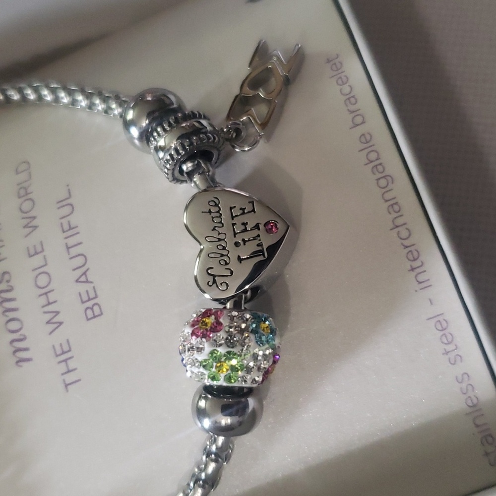 Hallmark - Picture 3 of 7